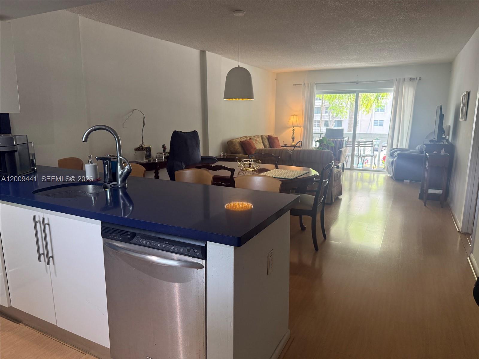 100 Edgewater Dr 236