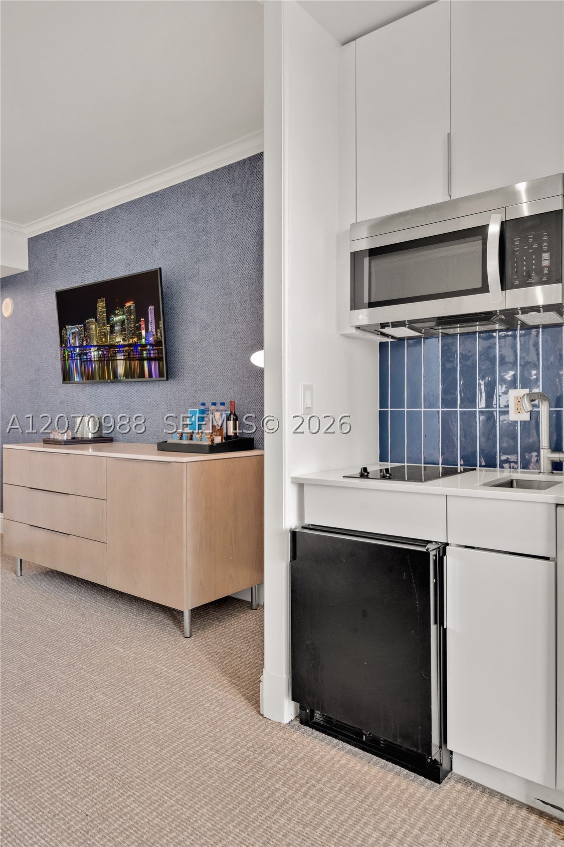 4401 Collins Ave 1508