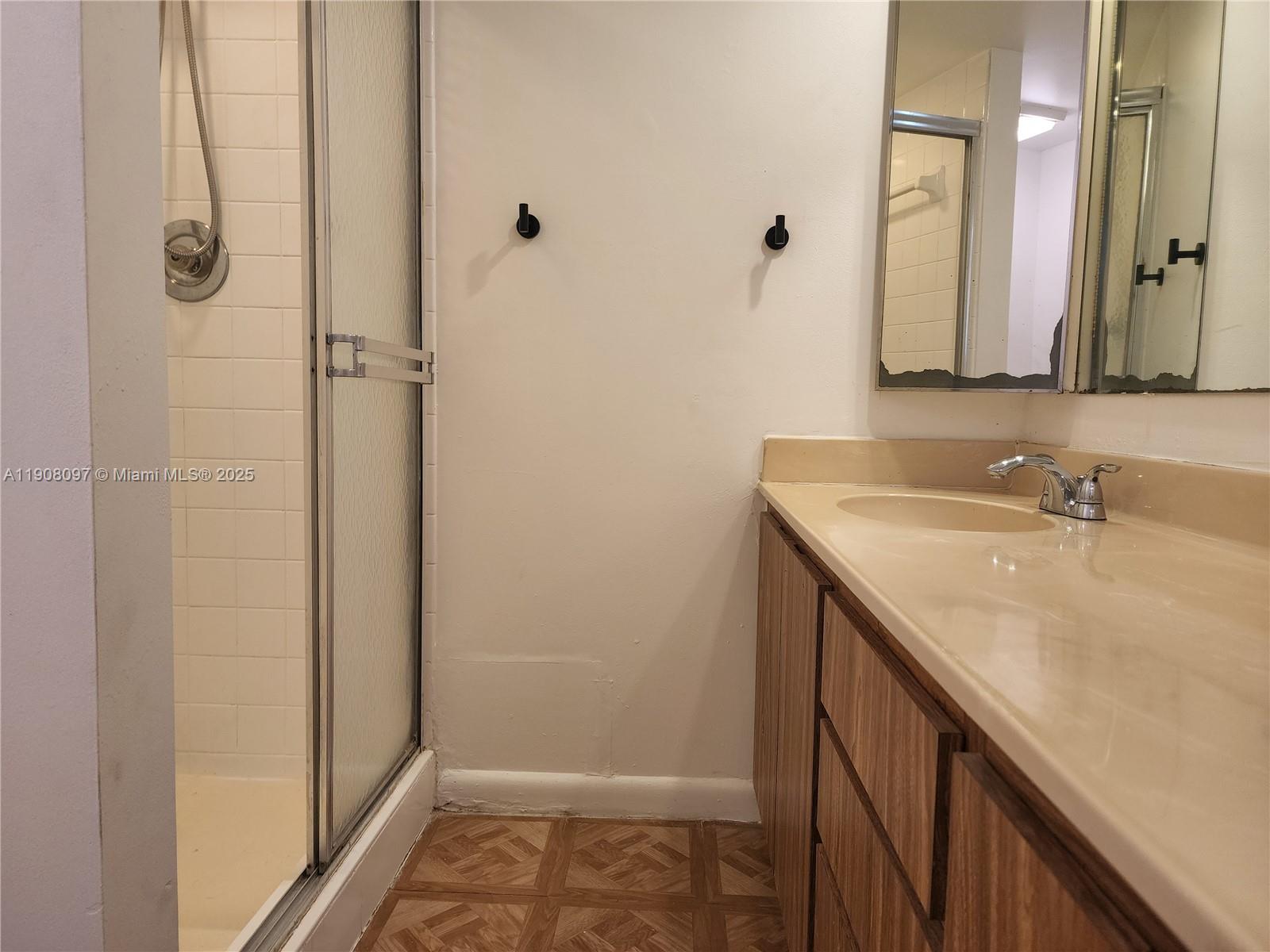 VILLAGE OF SANDALWOOD LAK - Residential Lease