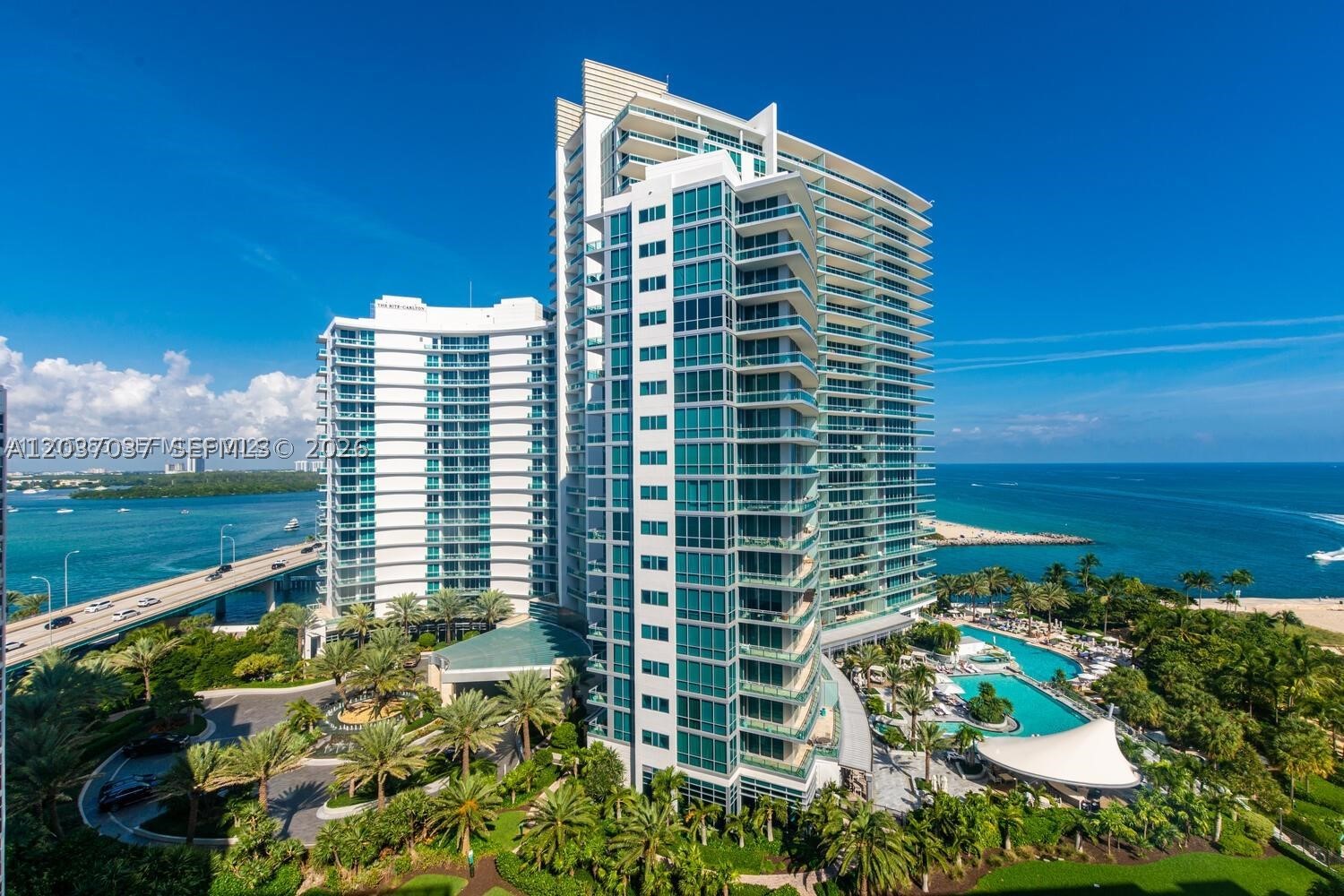10275 Collins Ave 1404