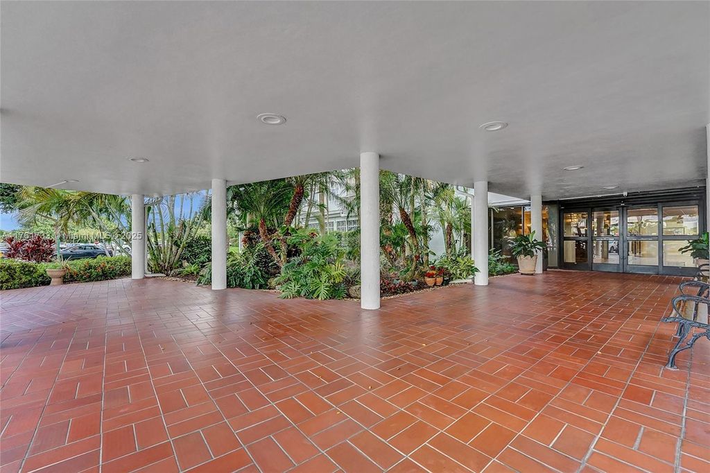 listing image 64