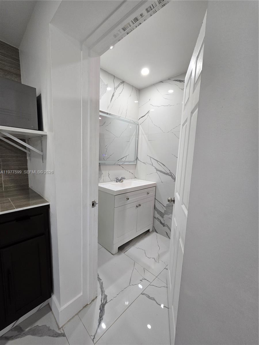 TOWN OF FLORIDA CITY - Residential