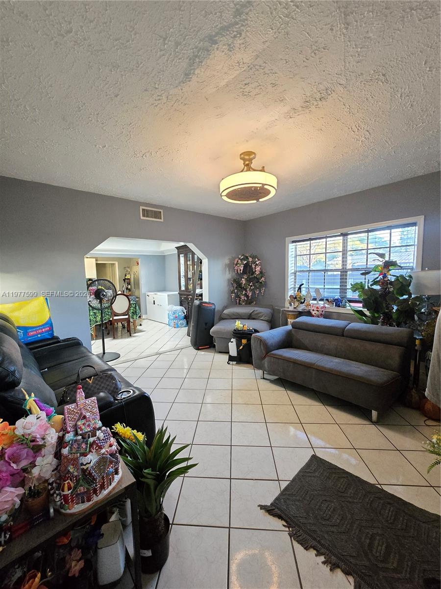 TOWN OF FLORIDA CITY - Residential