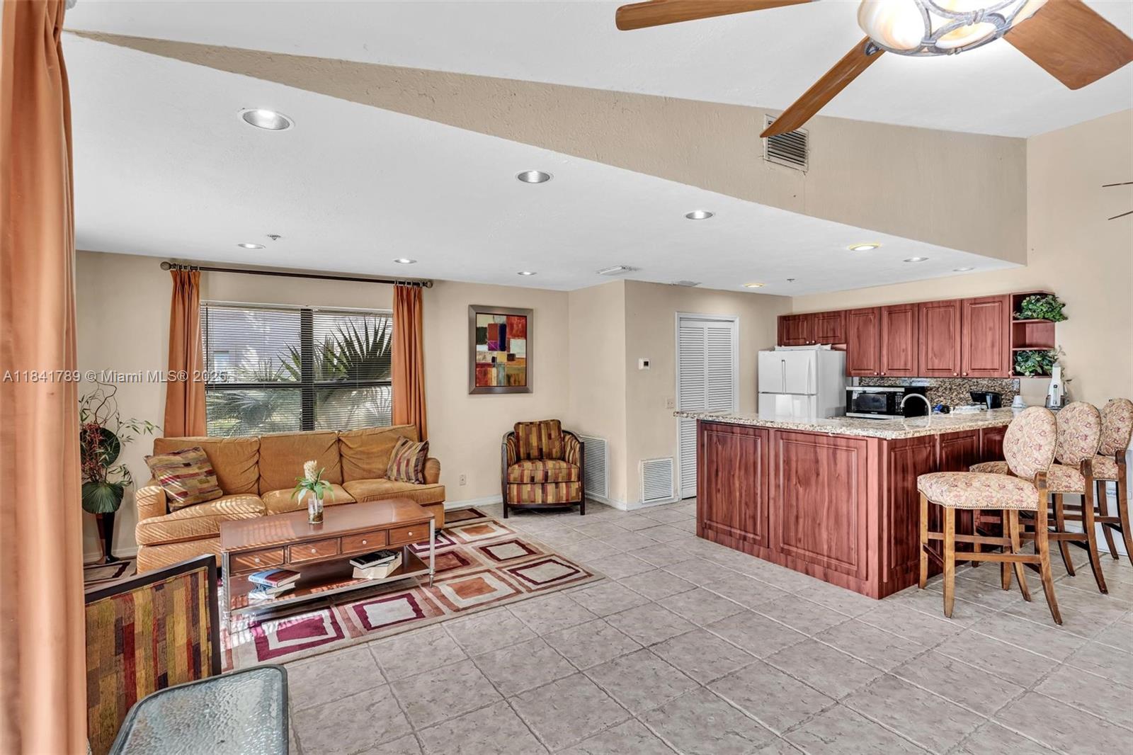 SUNDANCE AT DAVIE CONDO - Residential