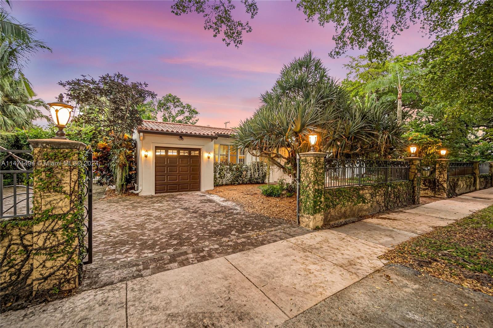 CORAL GABLES GRANADA SEC - Residential