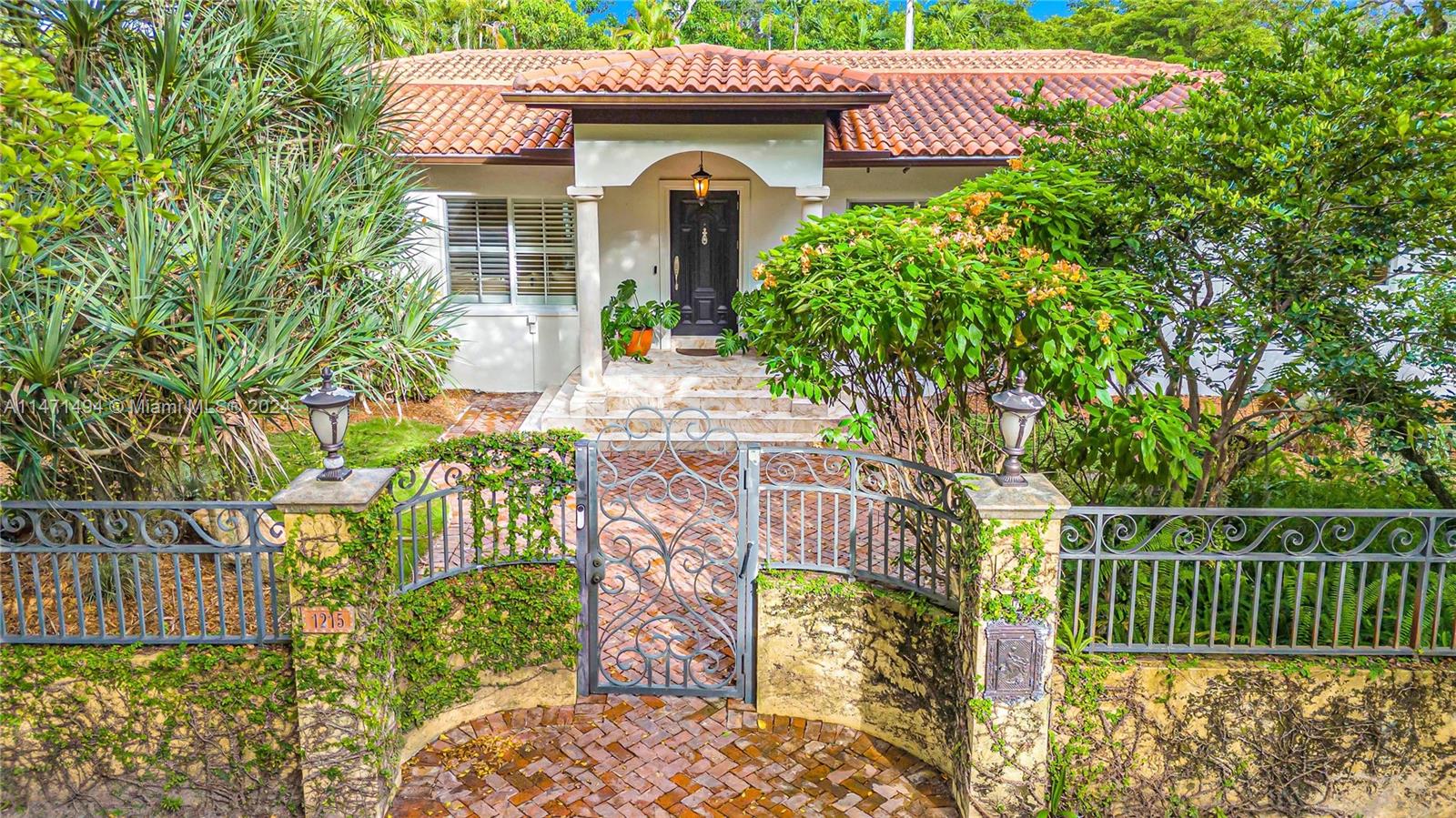 CORAL GABLES GRANADA SEC - Residential