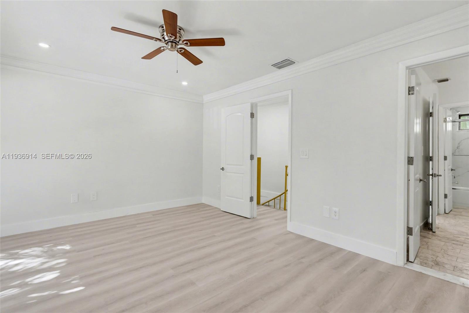 CORONA BAY TOWNHOUSES CON - Residential