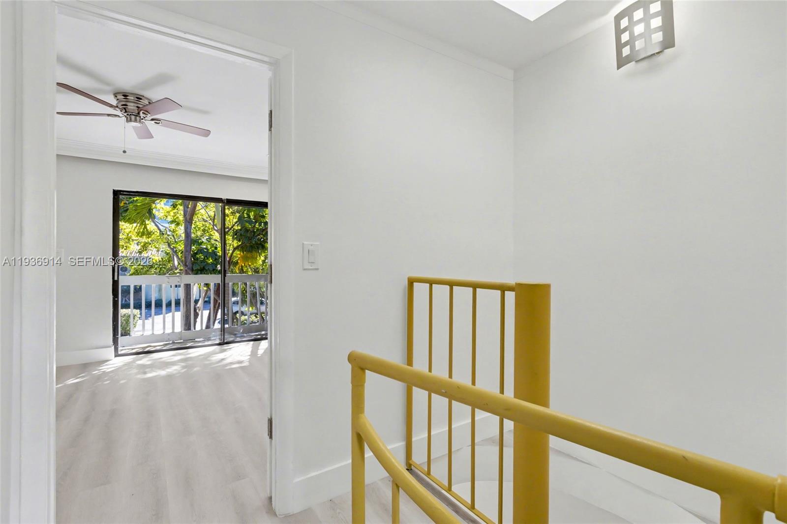 CORONA BAY TOWNHOUSES CON - Residential