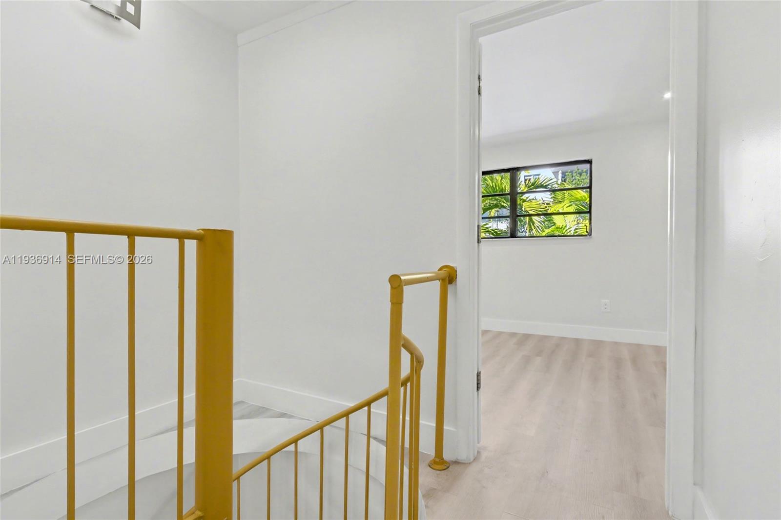 CORONA BAY TOWNHOUSES CON - Residential