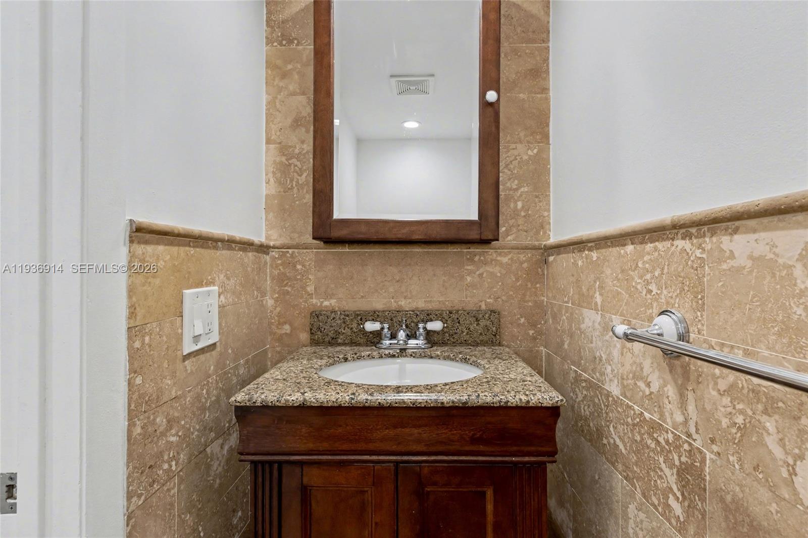 CORONA BAY TOWNHOUSES CON - Residential