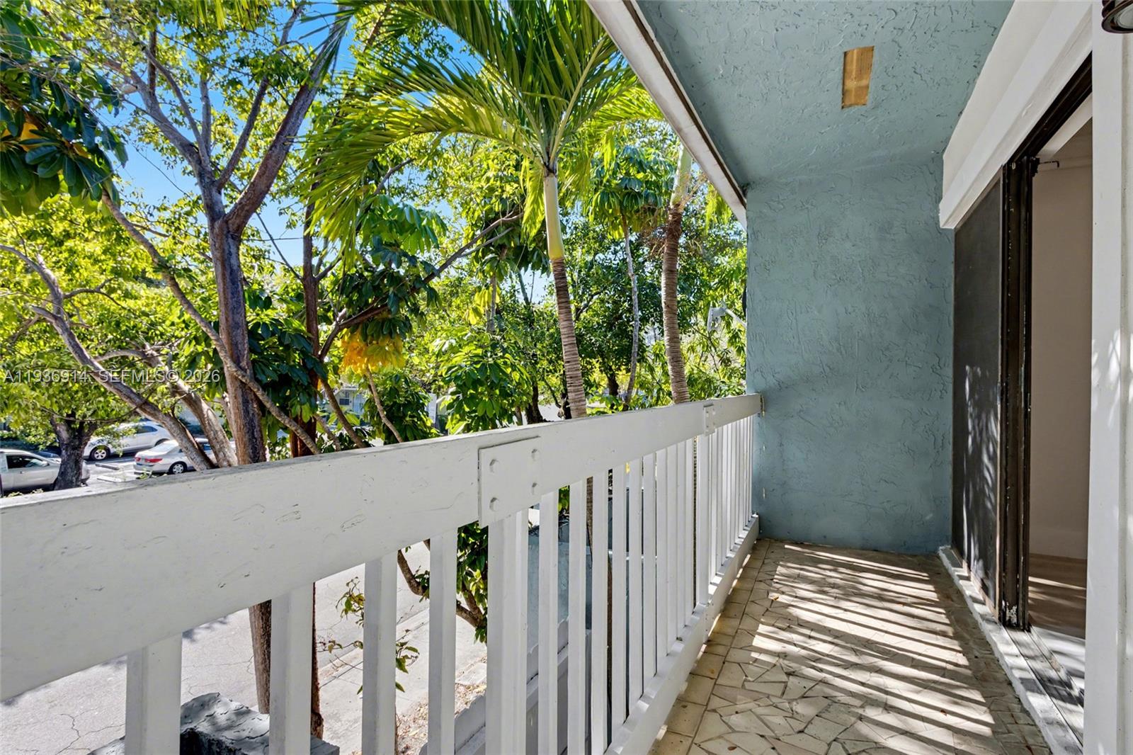 CORONA BAY TOWNHOUSES CON - Residential