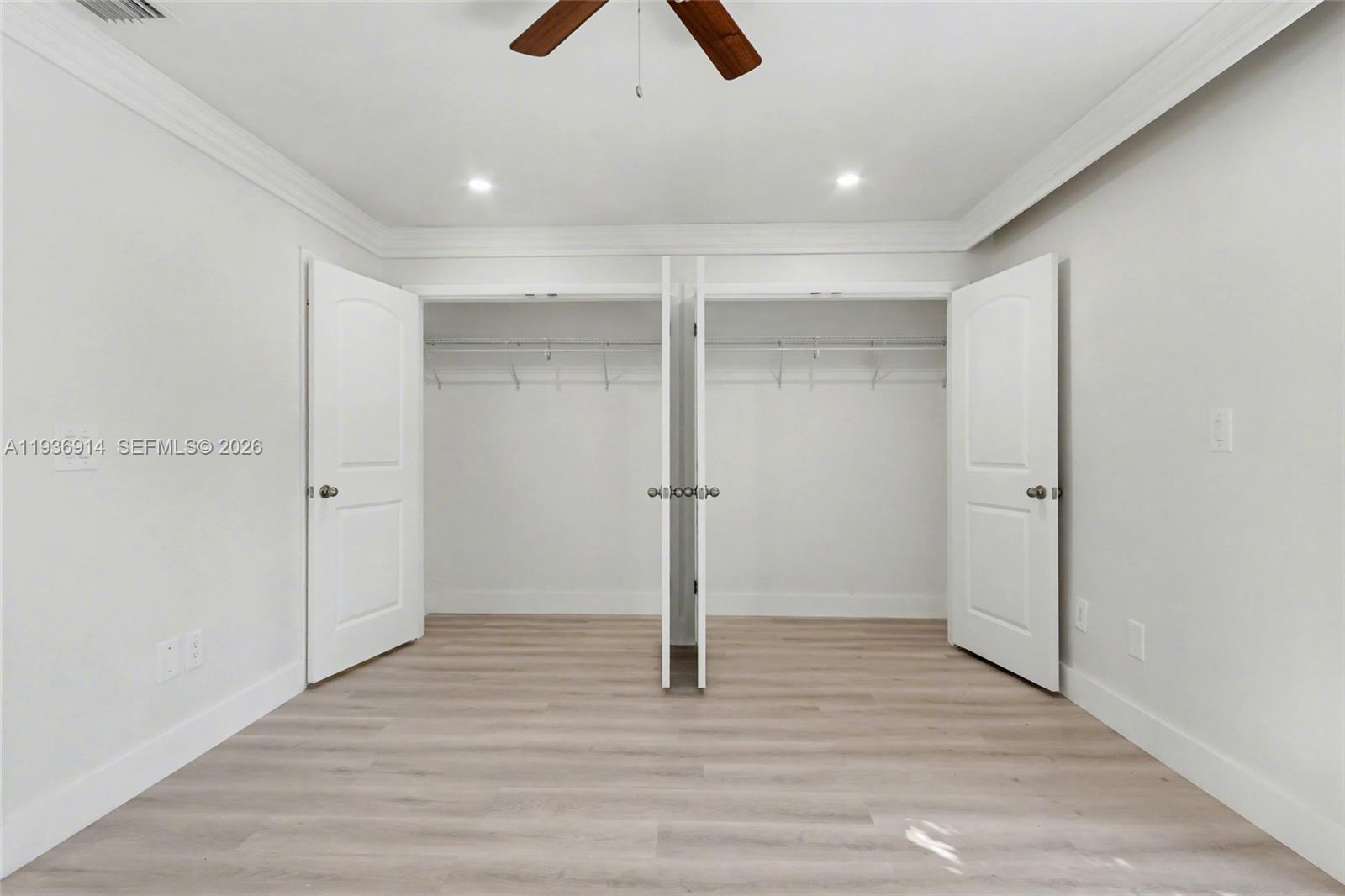 CORONA BAY TOWNHOUSES CON - Residential