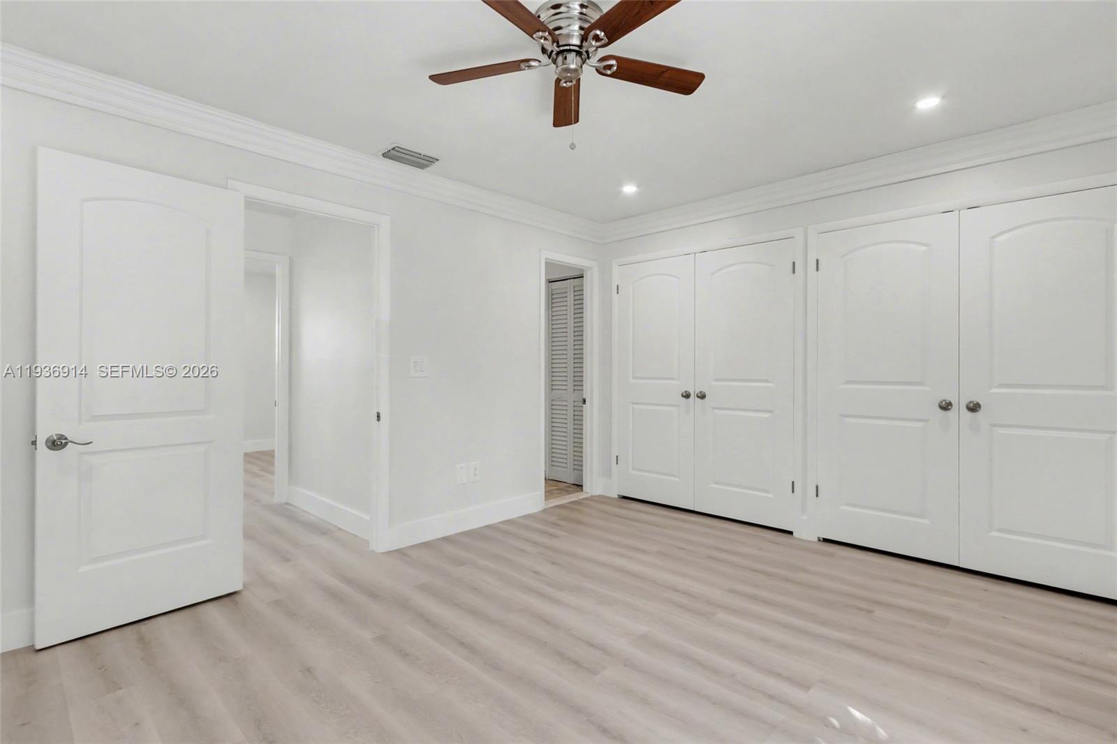 CORONA BAY TOWNHOUSES CON - Residential