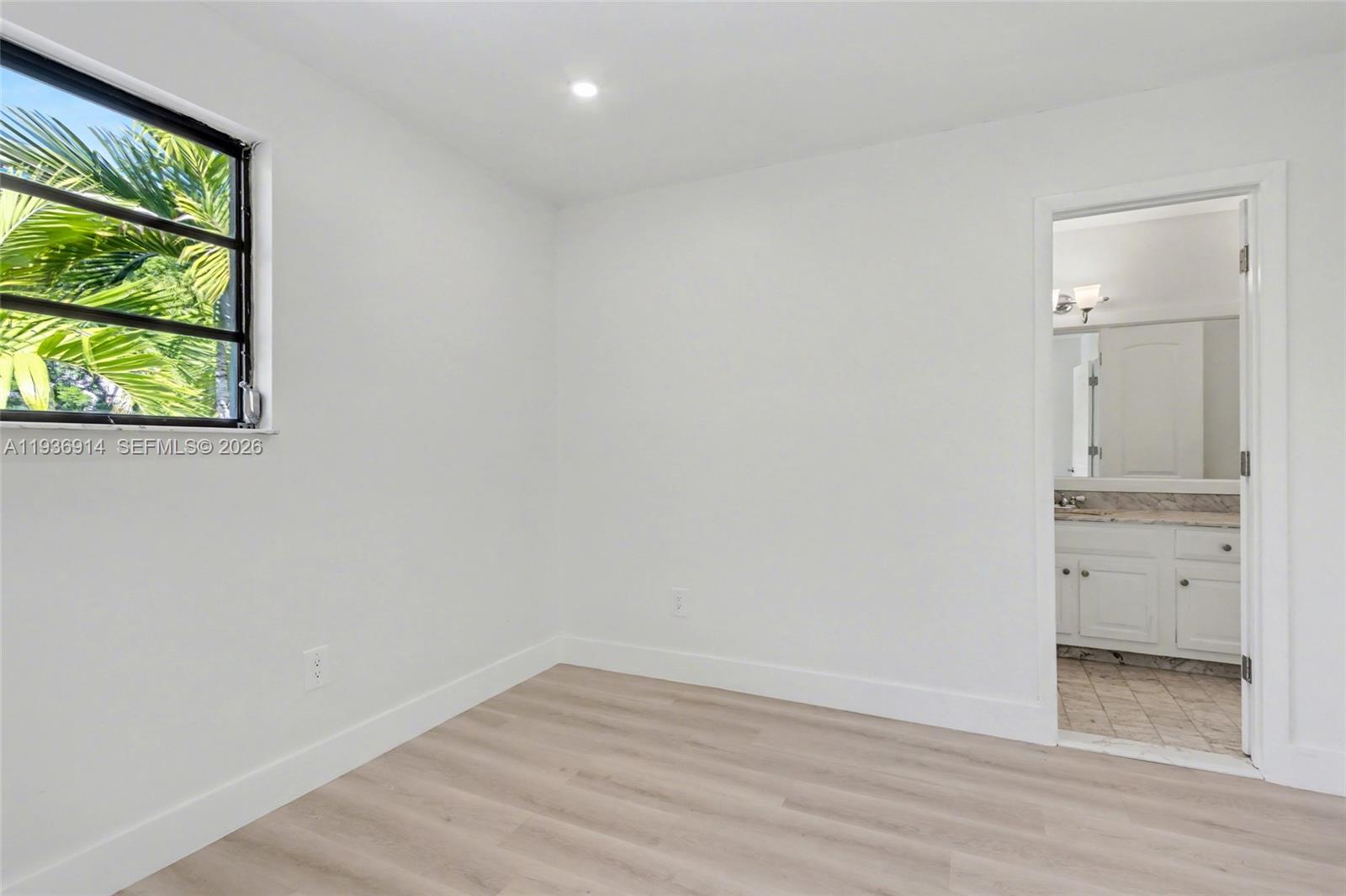 CORONA BAY TOWNHOUSES CON - Residential