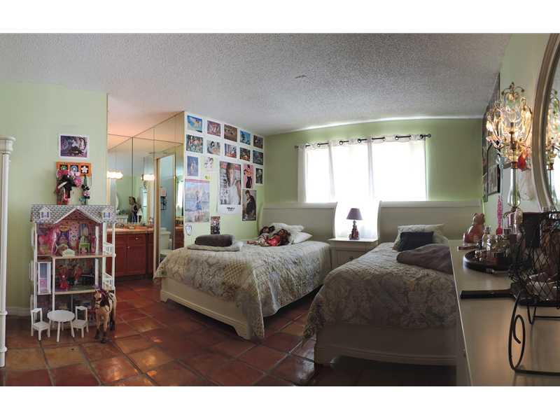 CARAVEL AT CALUSA - Residential