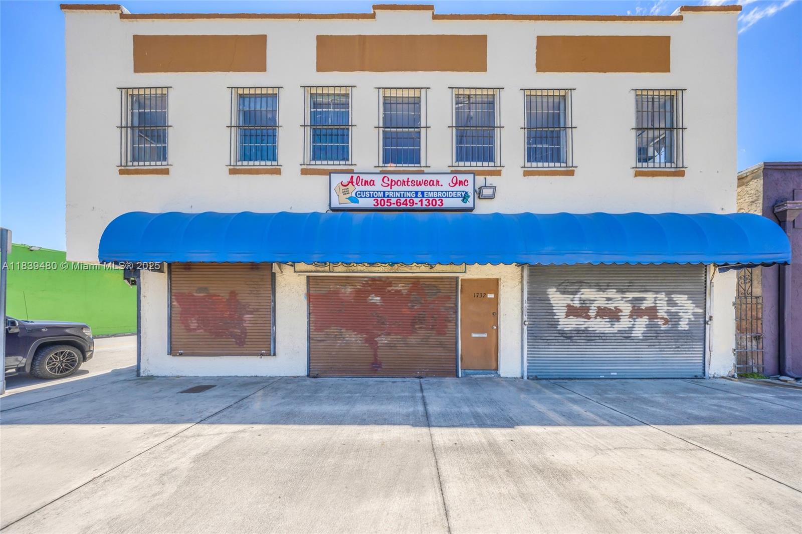 Prime corner retail/office opportunity in the heart of Little Havana. This 6,500 SF freestanding, two-story building features on-site parking and is located on a signalized hard corner along W Flagler St, which sees over 30,000 vehicles daily. Zoned for a wide range of commercial uses including medical office, daycare, retail, and more. Surrounded by national retailers such as Walgreens (2700 W Flagler St), Dollar Tree, Sedano’s, Family Dollar, and CVS—all within half a mile. Just minutes to SR 836 (Dolphin Expressway) and less than 3 miles from Miami International Airport. The site offers excellent visibility, strong demographics, and close proximity to Downtown, Coral Gables, and the Civic Center. Ideal for users seeking high exposure in a dense, walkable neighborhood.