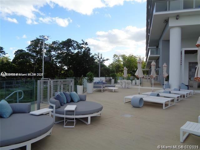 THE HARBOUR NORTH CONDO - Residential