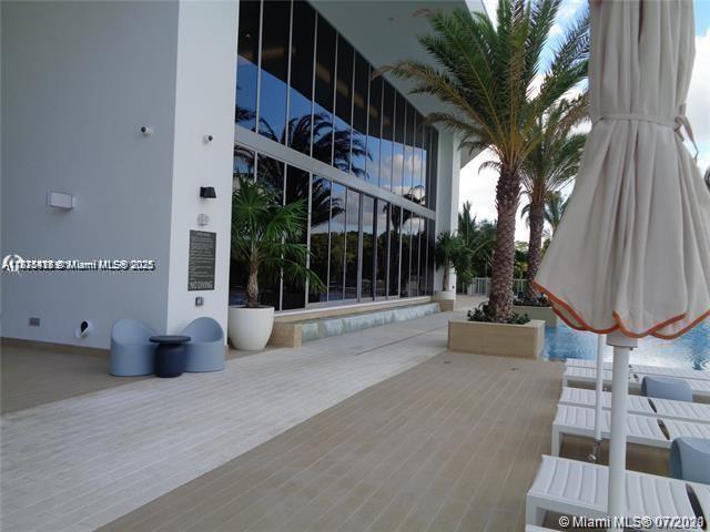 THE HARBOUR NORTH CONDO - Residential