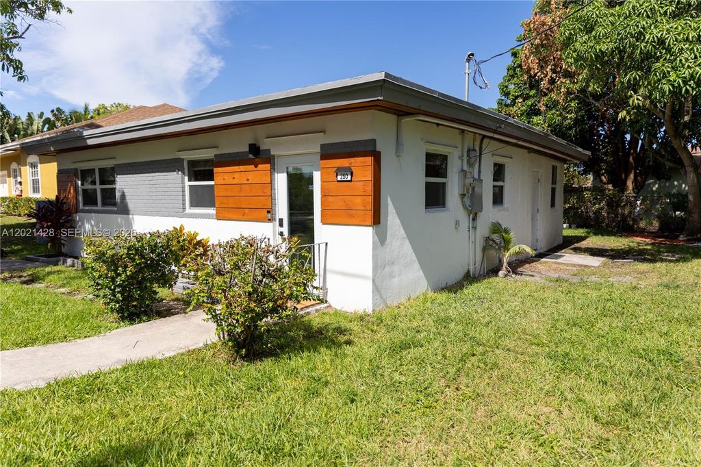 Photo of 250 NW 14th Way, Dania Beach, FL 33004 (MLS # A12021428)