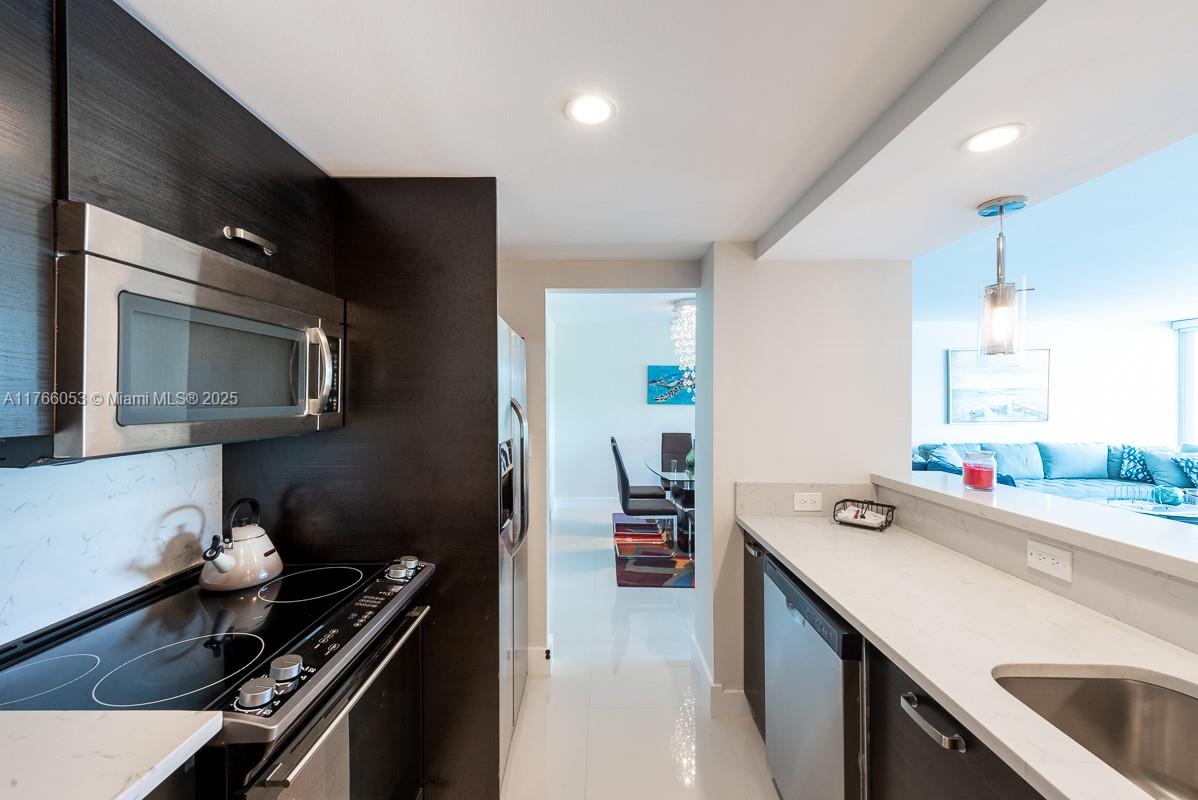 ARLEN HOUSE EAST CONDO - Residential