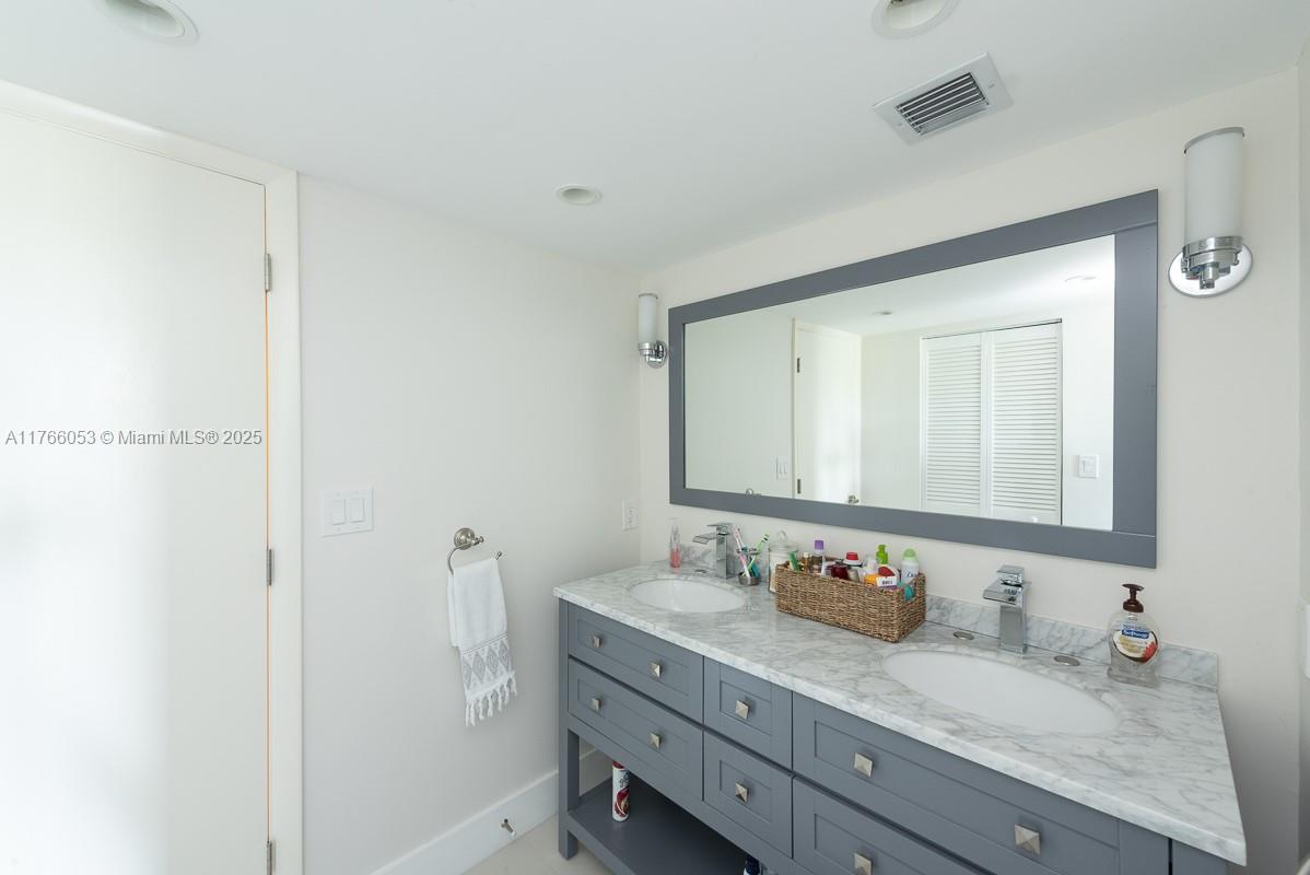 ARLEN HOUSE EAST CONDO - Residential