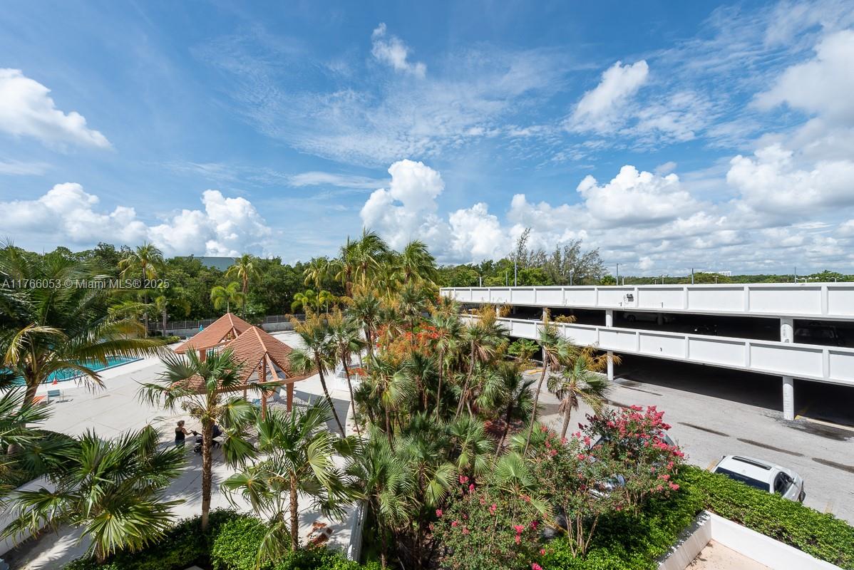 ARLEN HOUSE EAST CONDO - Residential