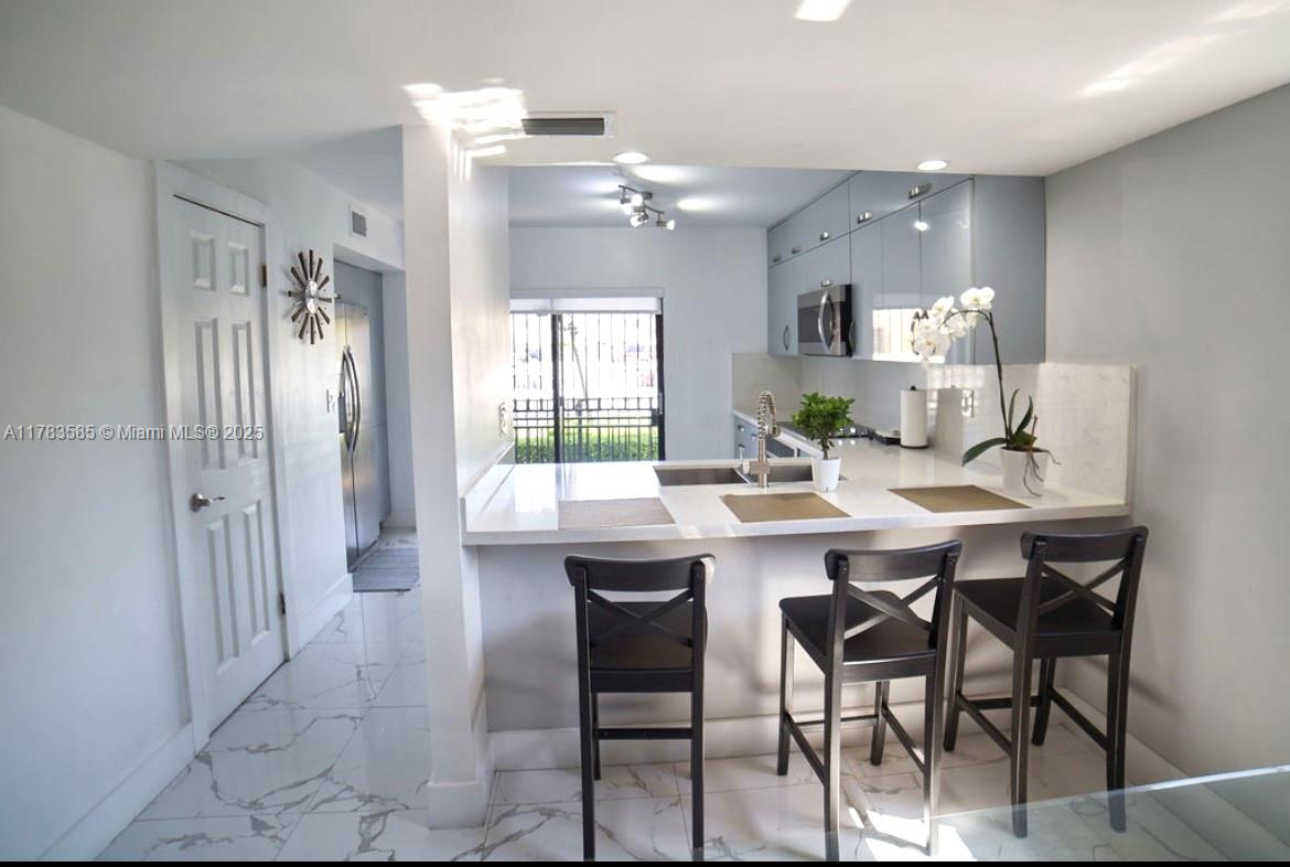 VILLAS DEL SOL CONDO - Residential