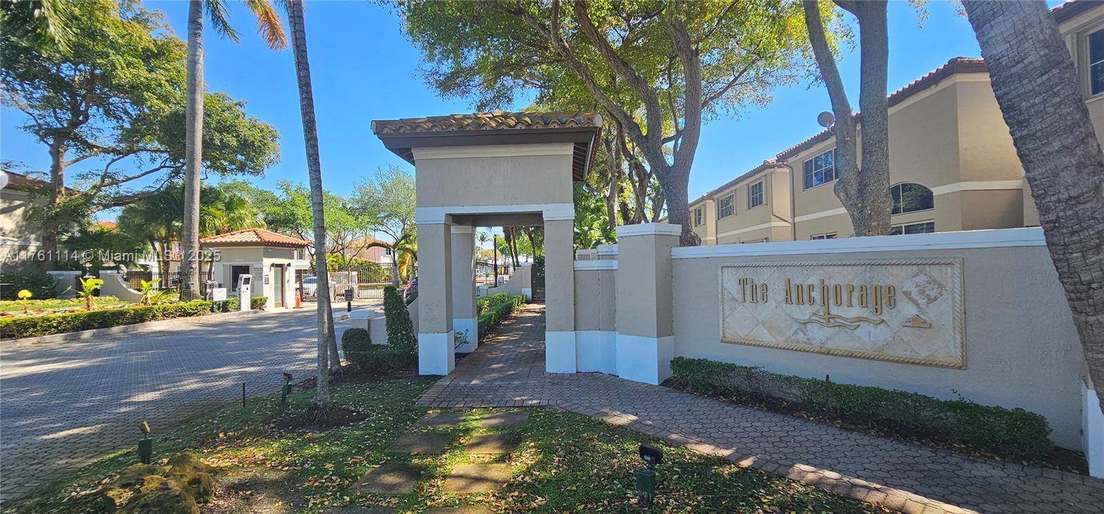 8325 Nw 142nd St 8325, Miami Lakes, Miami-Dade County, Florida - 4 Bedrooms  
3 Bathrooms - 