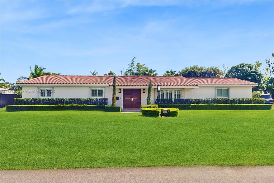 SPECTACULAR AND FULLY TURN-KEY, THIS BEAUTIFULLY FINISHED HOME FEATURES AN OPEN FLOOR PLAN AND A CHEF'S KITCHEN EQUIPPED WITH TOP-OF-THE-LINE VIKING APPLIANCES AND ALL-WOOD CABINETRY.  DESIGNED FOR BOTH ELEGANCE AND FUNCTION, THE KITCHEN FLOWS SEAMLESSLY INTO SPACIOUS LIVING AREAS, PERFECT FOR ENTERTAINING.  STEP OUTSIDE TO YOUR PRIVATE OASIS-COMPLETE WITH A SALTWATER SYSTEM, RESORT-STYLE POOL, AND LUSH TROPICAL LANDSCAPING .  A TRUE MOVE-IN GEM!