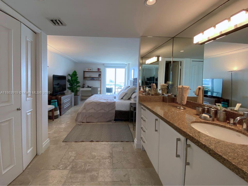 ARLEN HOUSE EAST CONDO - Residential