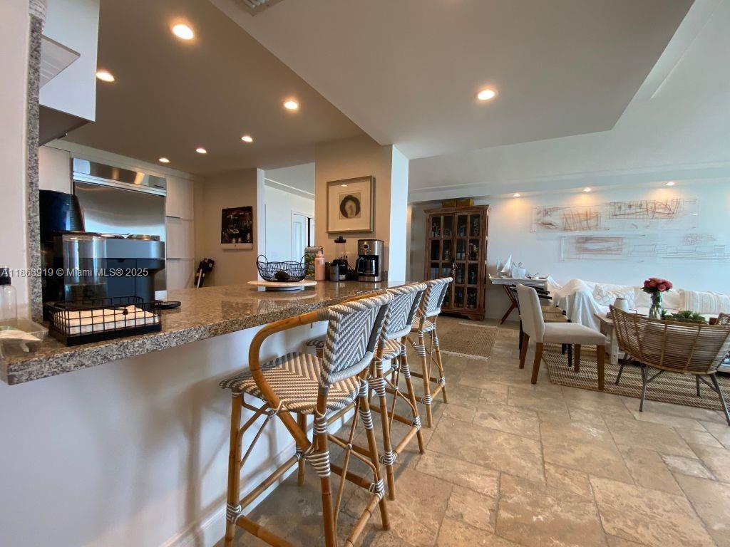 ARLEN HOUSE EAST CONDO - Residential