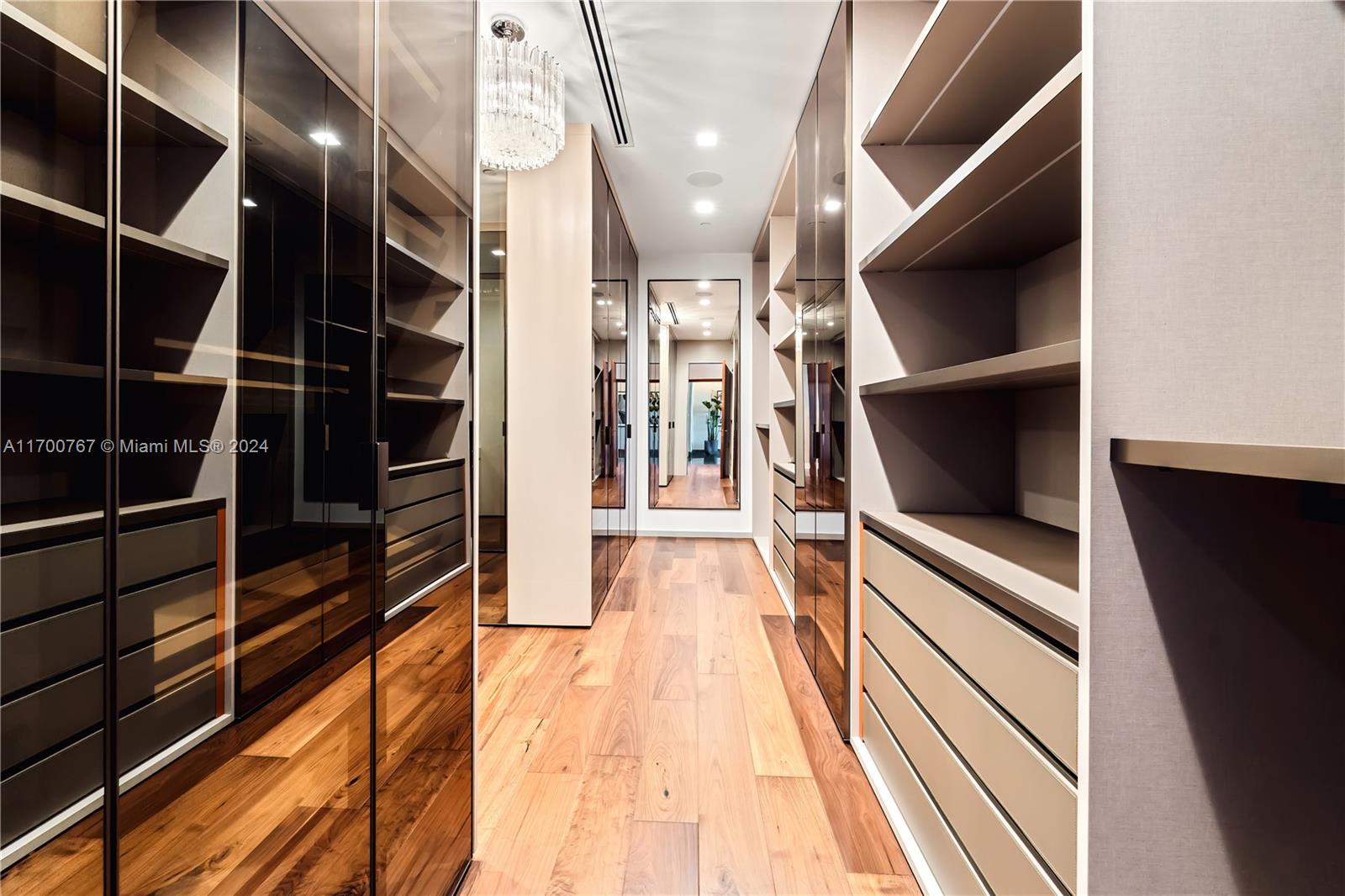 MILLENNIUM TOWER RESIDENC - Residential