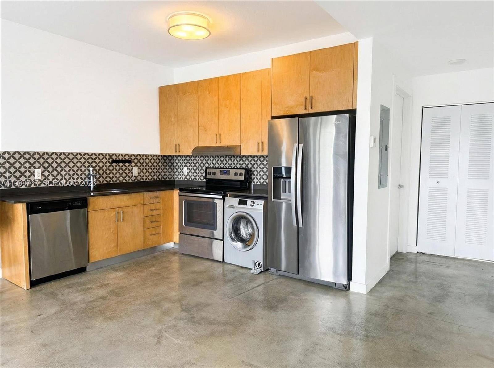 CITY OF MIAMI SOUTH - Residential Lease