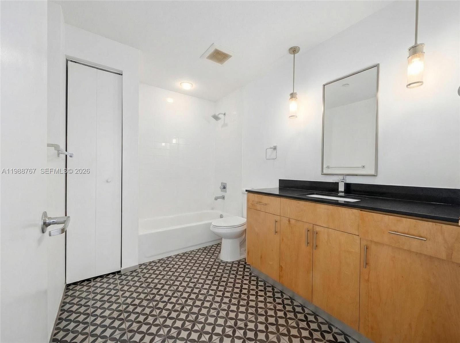 CITY OF MIAMI SOUTH - Residential Lease