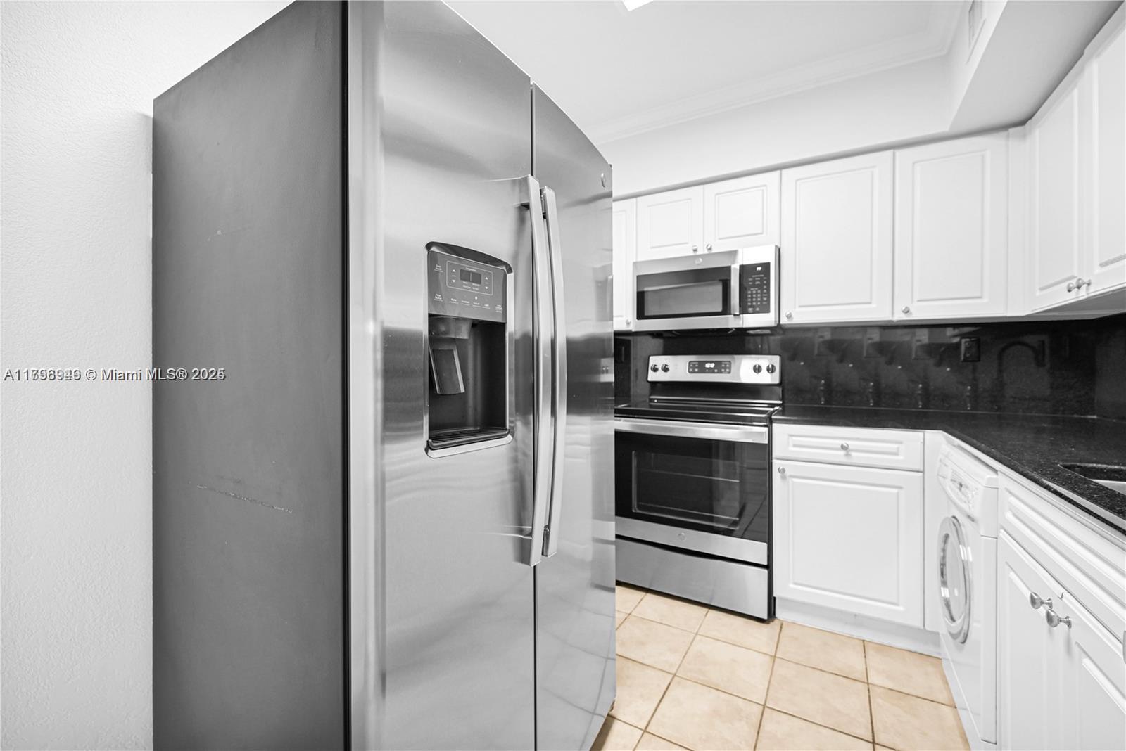 2501 S Ocean Dr PH35 UNFURNISHED ANNUAL