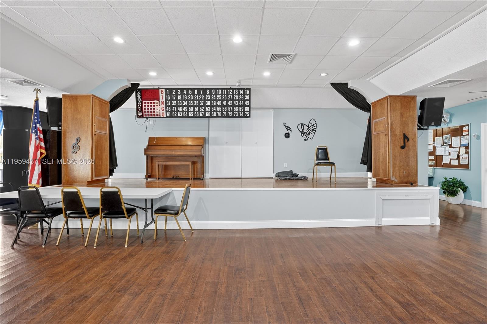 SOMERSET NO 1 CONDO - Residential