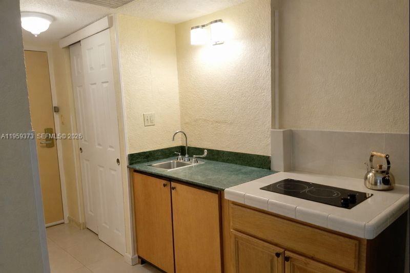 THE AVENTURA BEACH CLUB C - Residential