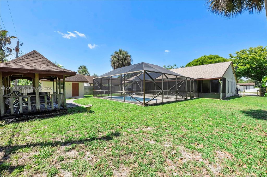 Photo of 694 Dixie Ln, West Palm Beach, FL 33415 (MLS # A12011816)