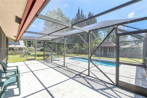 Tiny photo for 694 Dixie Ln, West Palm Beach, FL 33415 (MLS # A12011816)