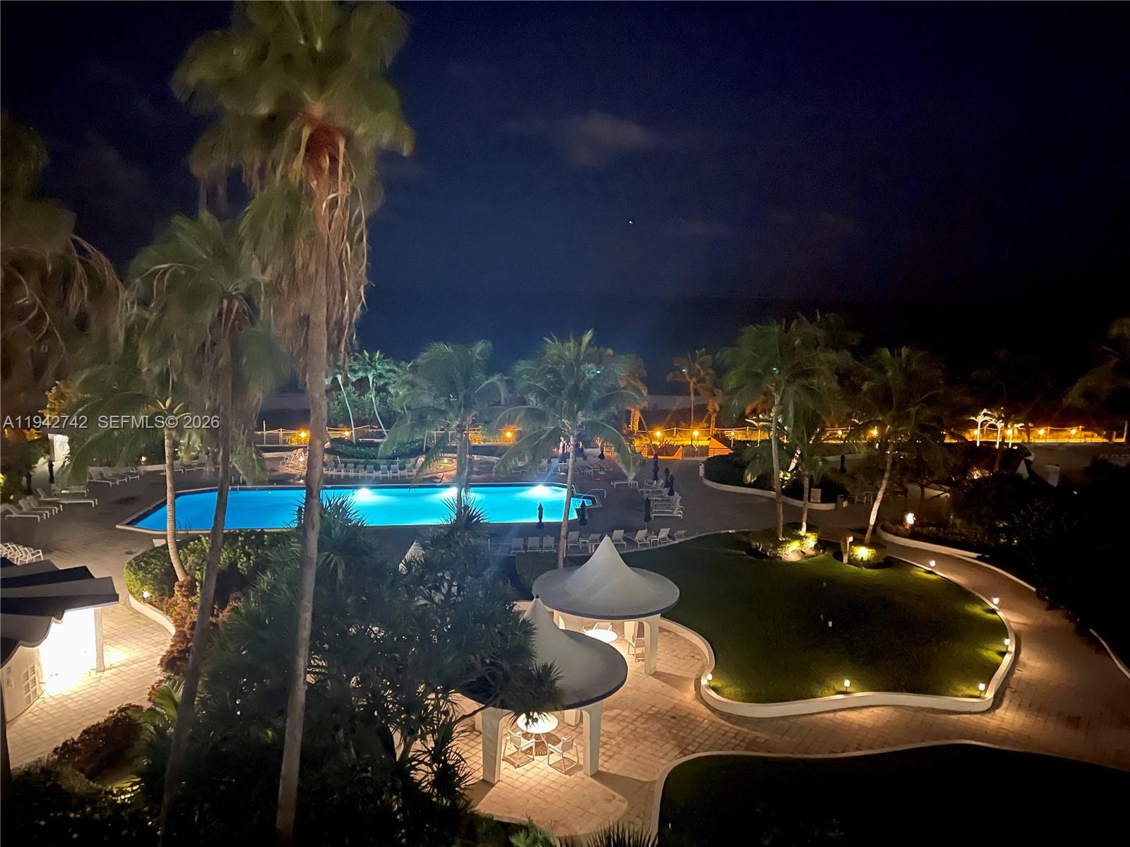 5161 Collins Ave 715