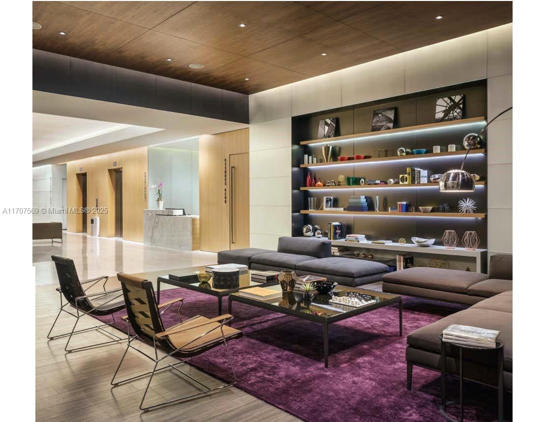 RISE CONDO - Residential