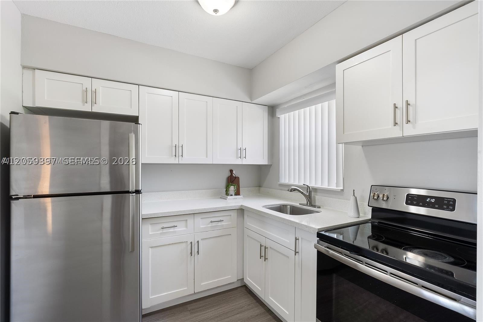 550 NE 20th St 4