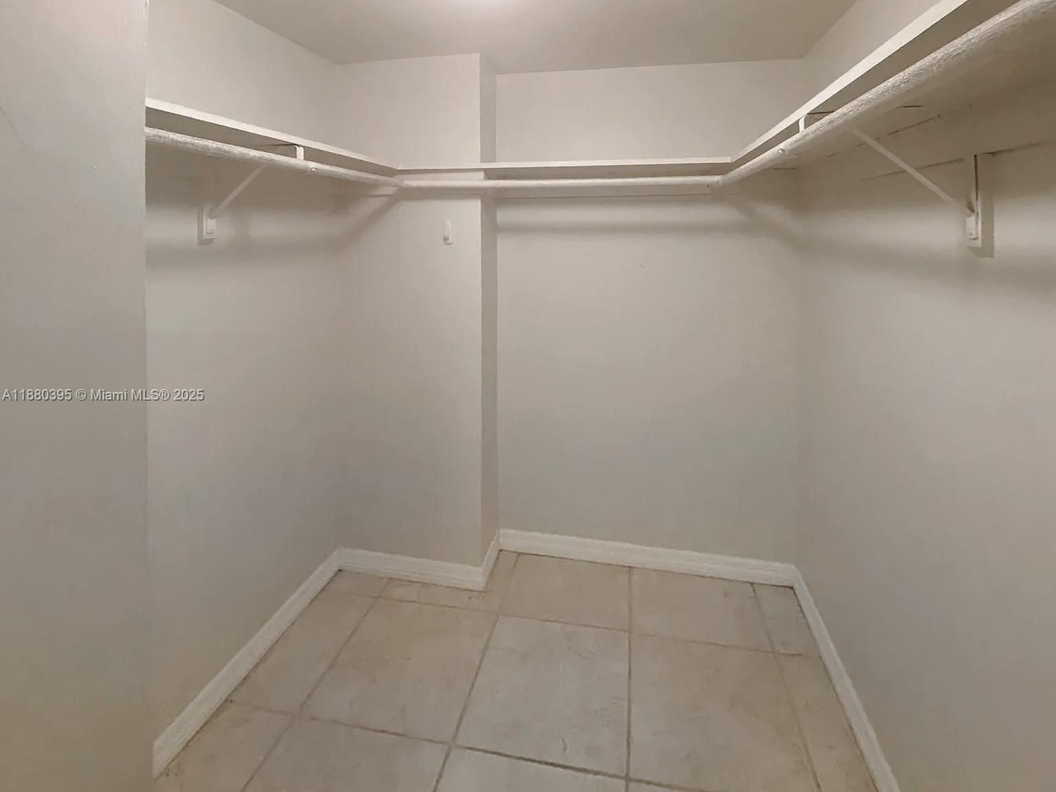 DADELAND GROVE CONDO - Residential Lease