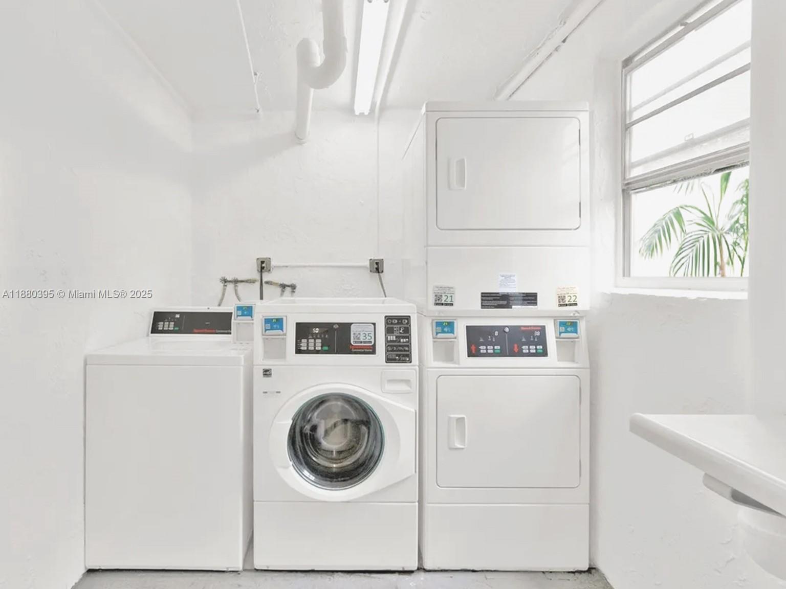 DADELAND GROVE CONDO - Residential Lease