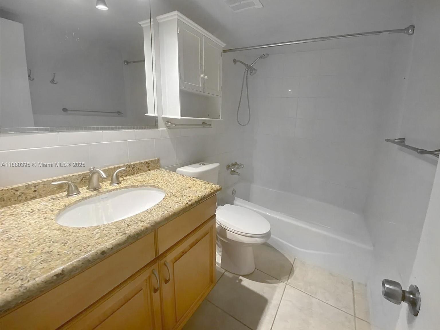 DADELAND GROVE CONDO - Residential Lease