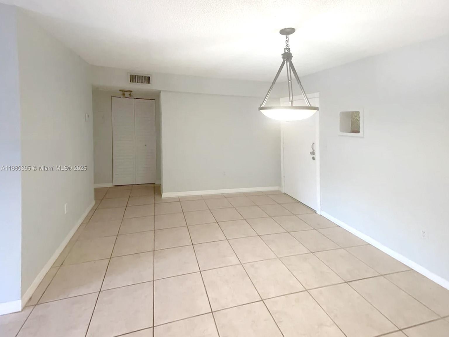 DADELAND GROVE CONDO - Residential Lease