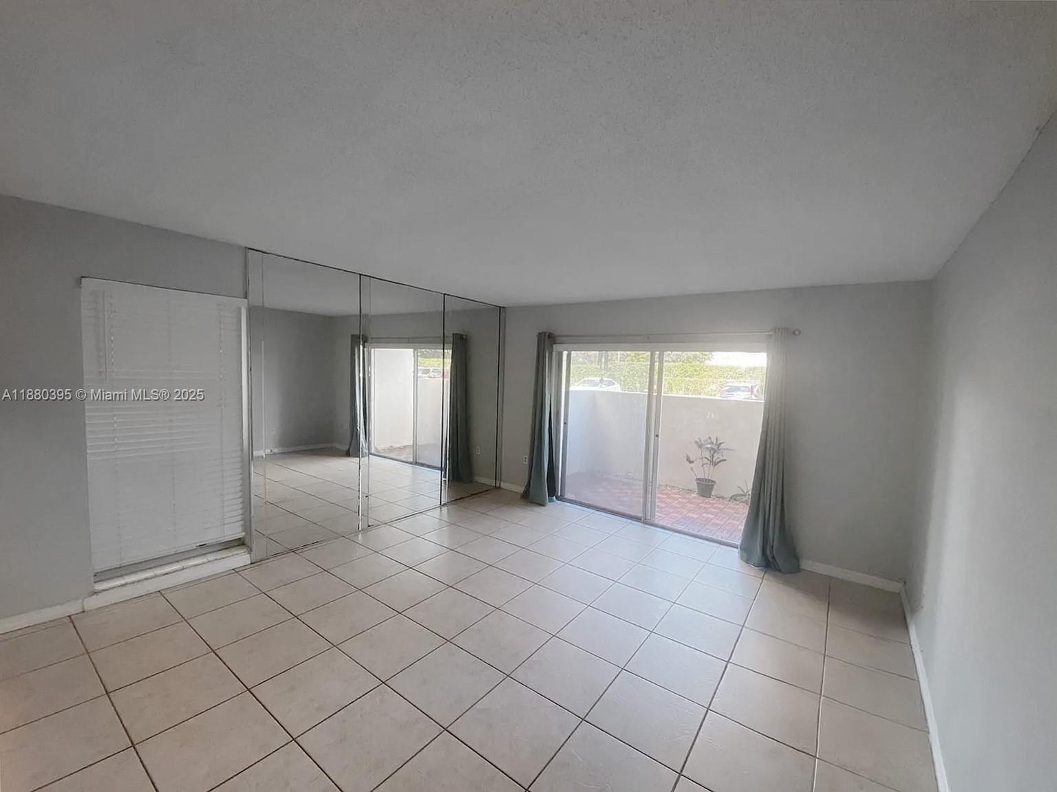 DADELAND GROVE CONDO - Residential Lease