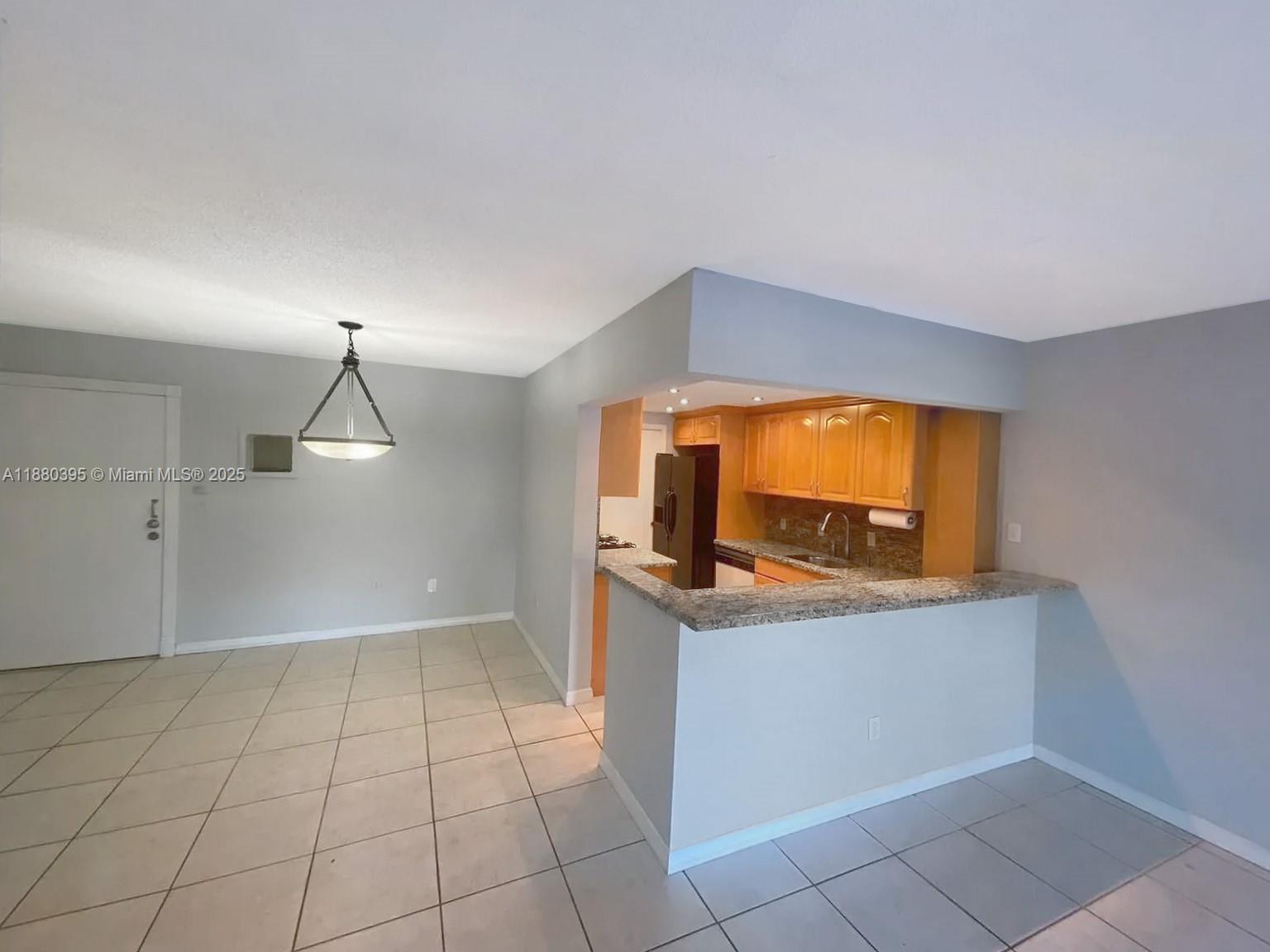 DADELAND GROVE CONDO - Residential Lease