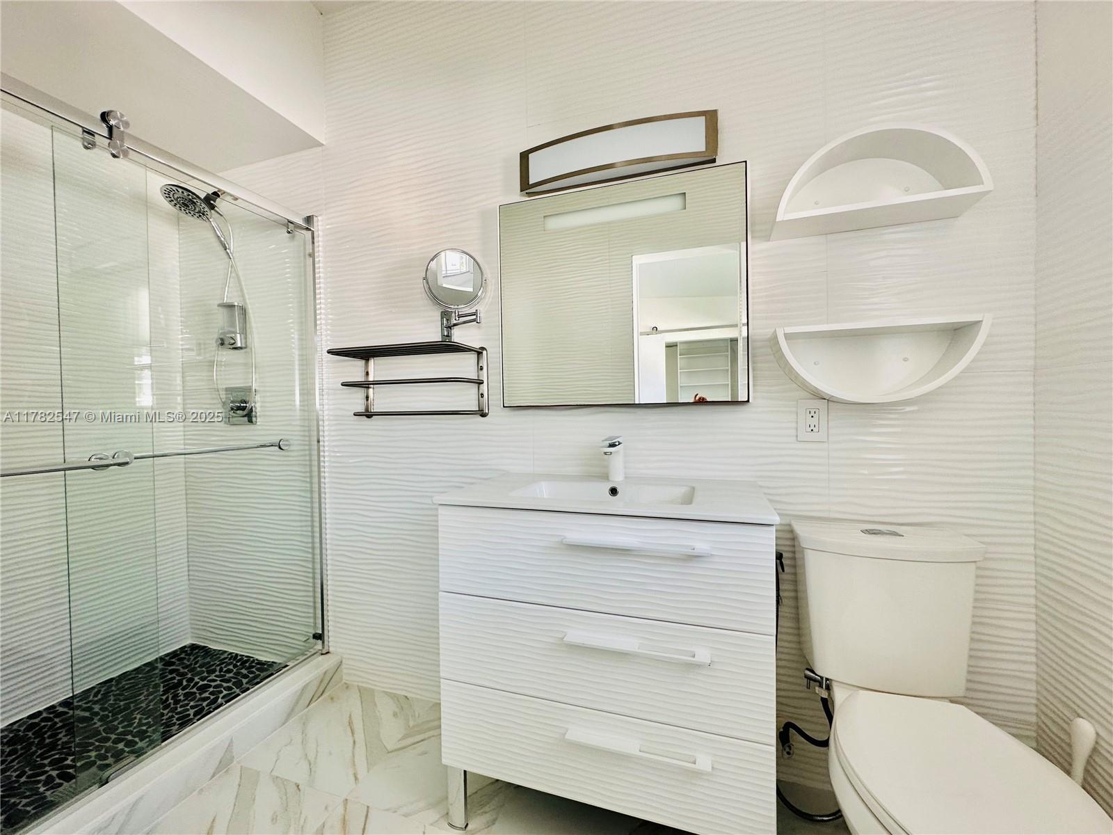 EASTERN SHORES 2ND ADDN - Residential