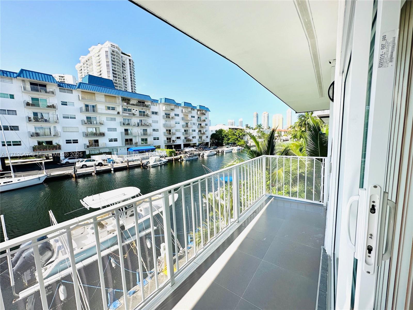 EASTERN SHORES 2ND ADDN - Residential